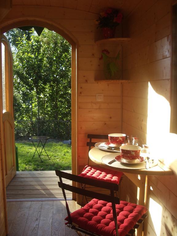 La Ferme Du Chauchix Hotel Lamballe Room photo