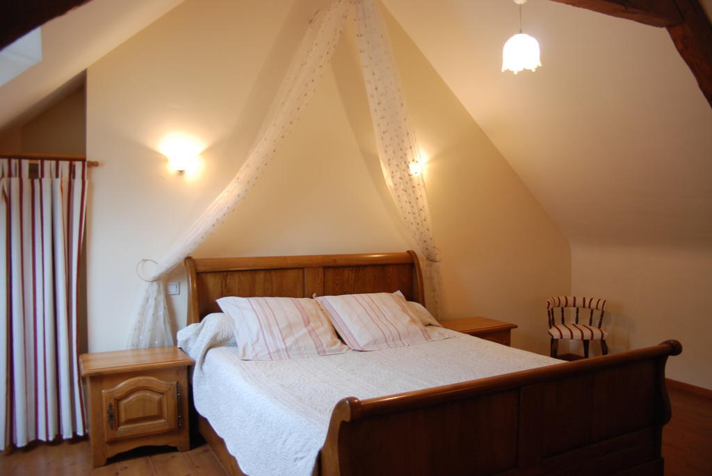 La Ferme Du Chauchix Hotel Lamballe Room photo